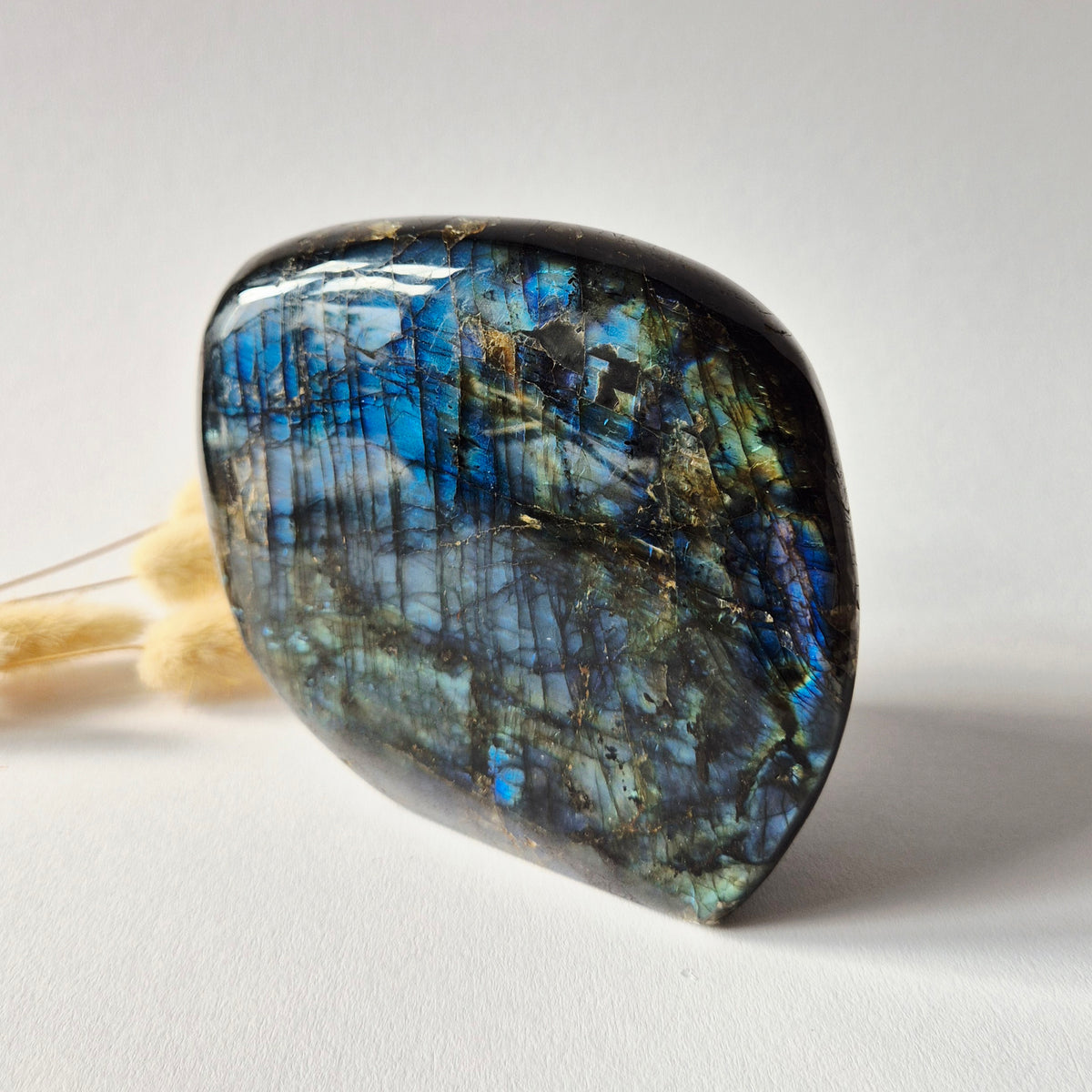 Gemstone Purple Labradorite Heart Palm Stone – Intuition, Protection &amp; Mystical Power