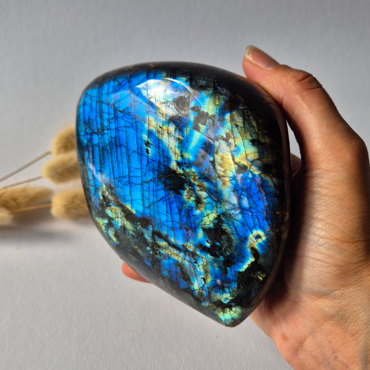 Gemstone Purple Labradorite Heart Palm Stone – Intuition, Protection &amp; Mystical Power