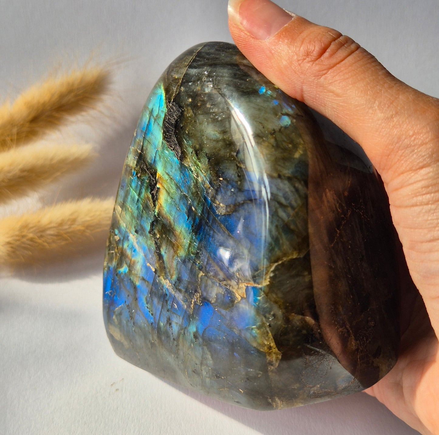 Gemstone Purple Labradorite Heart Palm Stone – Intuition, Protection &amp; Mystical Power