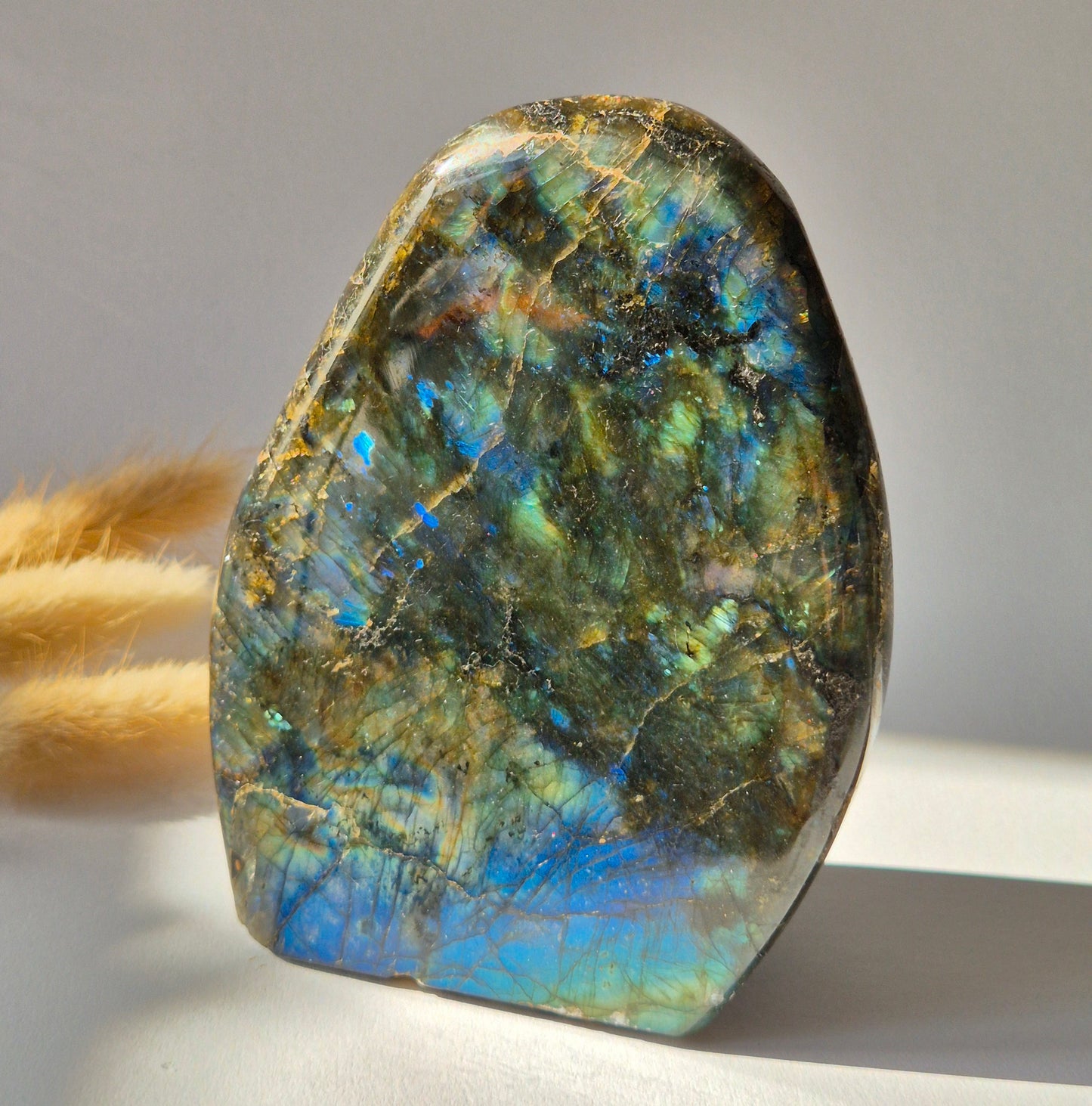 Gemstone Purple Labradorite Heart Palm Stone – Intuition, Protection &amp; Mystical Power