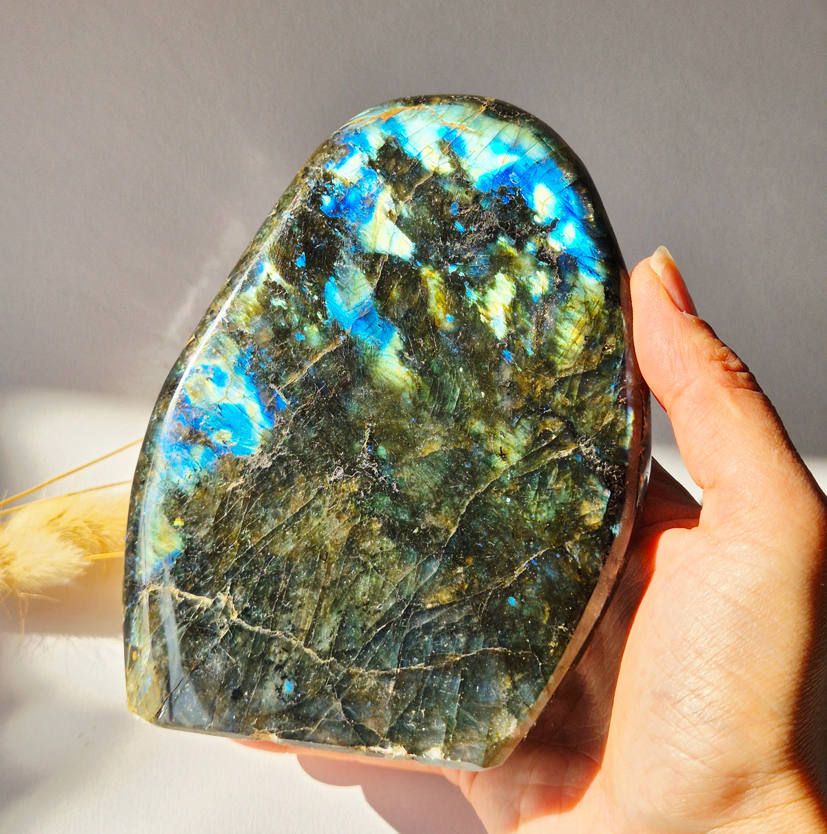 Gemstone Purple Labradorite Heart Palm Stone – Intuition, Protection &amp; Mystical Power