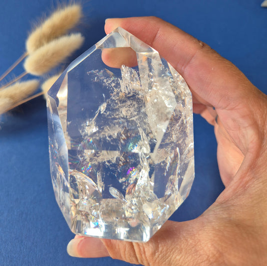 Premium Bergkristal Punt met Regenboog 364g – Clear Quartz Brazilië