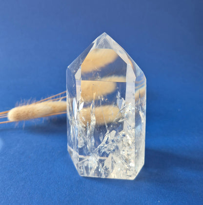 Premium Bergkristal Punt met Regenboog 400g – Clear Quartz Brazilië