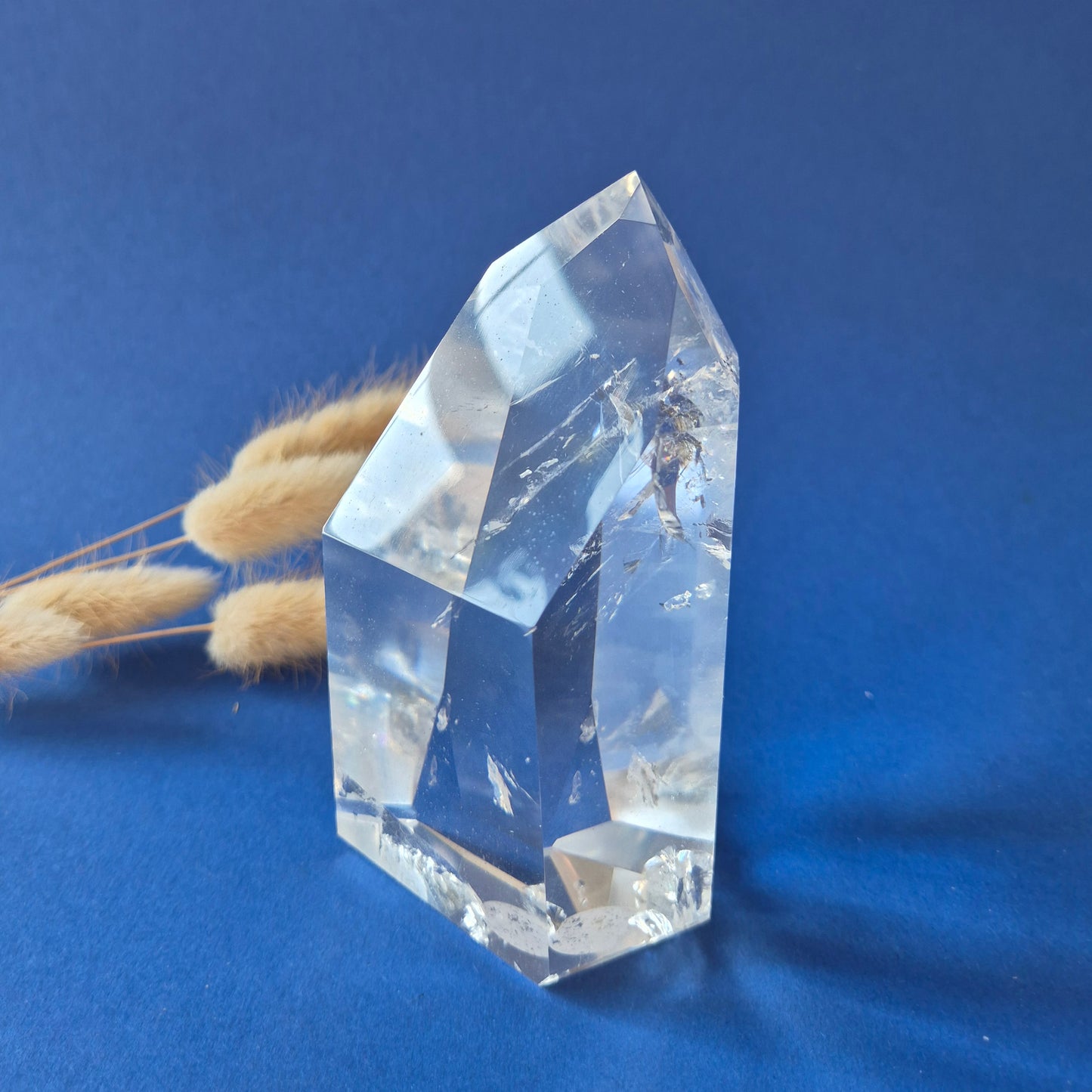 Premium Bergkristal Punt met Regenboog 500g – Clear Quartz Brazilië