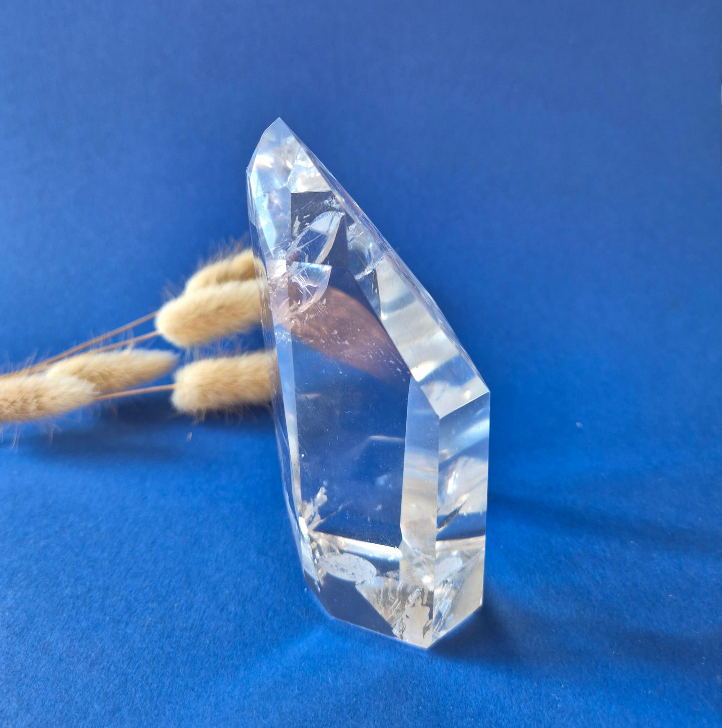 Premium Bergkristal Punt met Regenboog 500g – Clear Quartz Brazilië