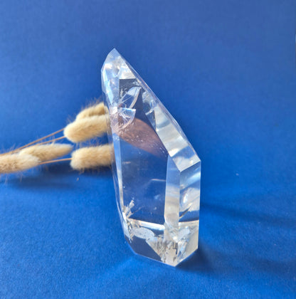 Premium Bergkristal Punt met Regenboog 500g – Clear Quartz Brazilië