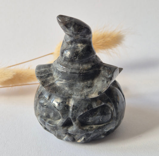 XL Edelstein-Katzenstatue aus Ozeanjaspis 16-18 cm – handgeschnitzt | Einzigartiges Dekorationsstück