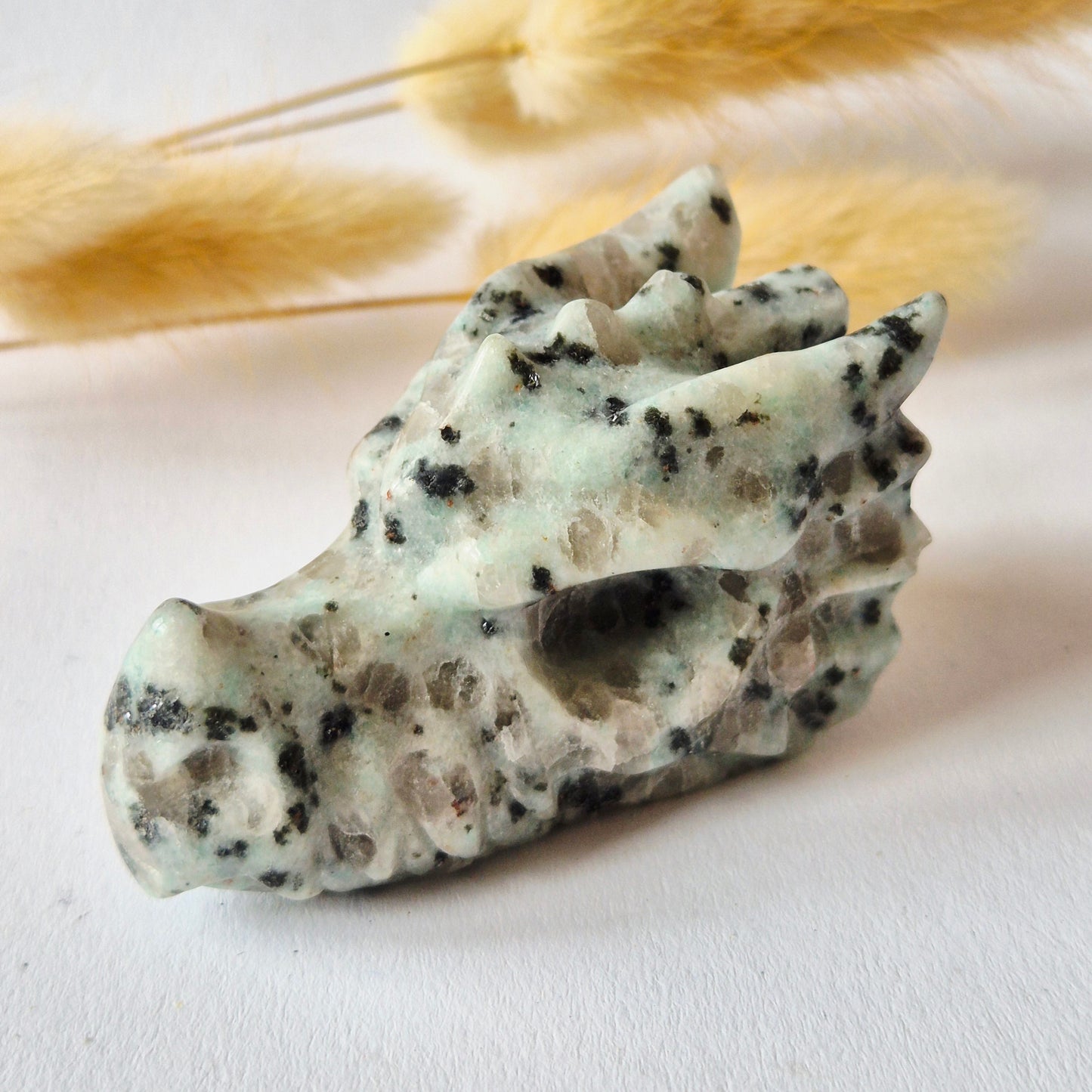 Kiwi Stone Dragon Skull – 6 cm (Halloween collectie)