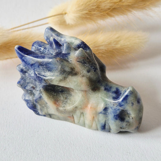 Sodaliet Dragon Skull – 6 cm (Halloween collectie)
