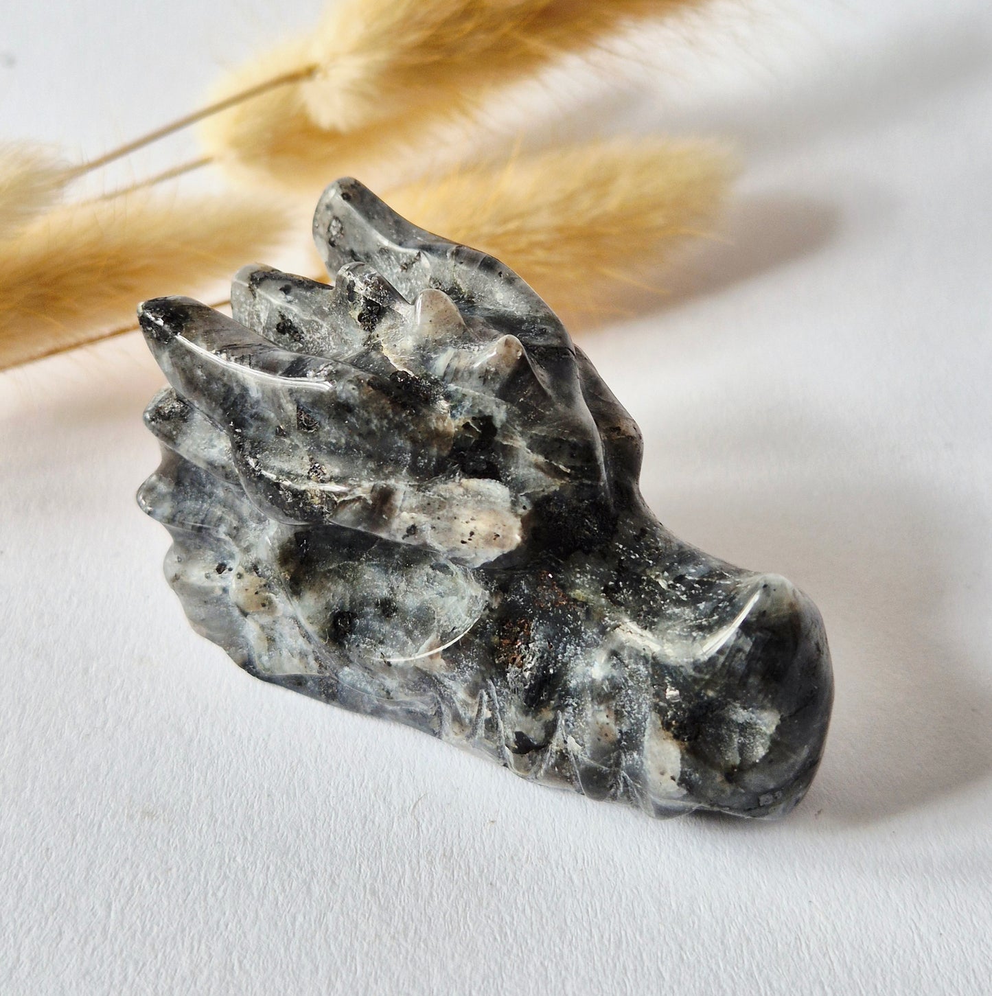 Edelstein Super Auffälliger Labradorit Drachenschädel (5–6 cm) - Drachenschädel