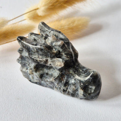 Edelstein Super Auffälliger Labradorit Drachenschädel (5–6 cm) - Drachenschädel