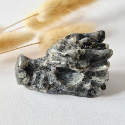 Edelstein Super Auffälliger Labradorit Drachenschädel (5–6 cm) - Drachenschädel