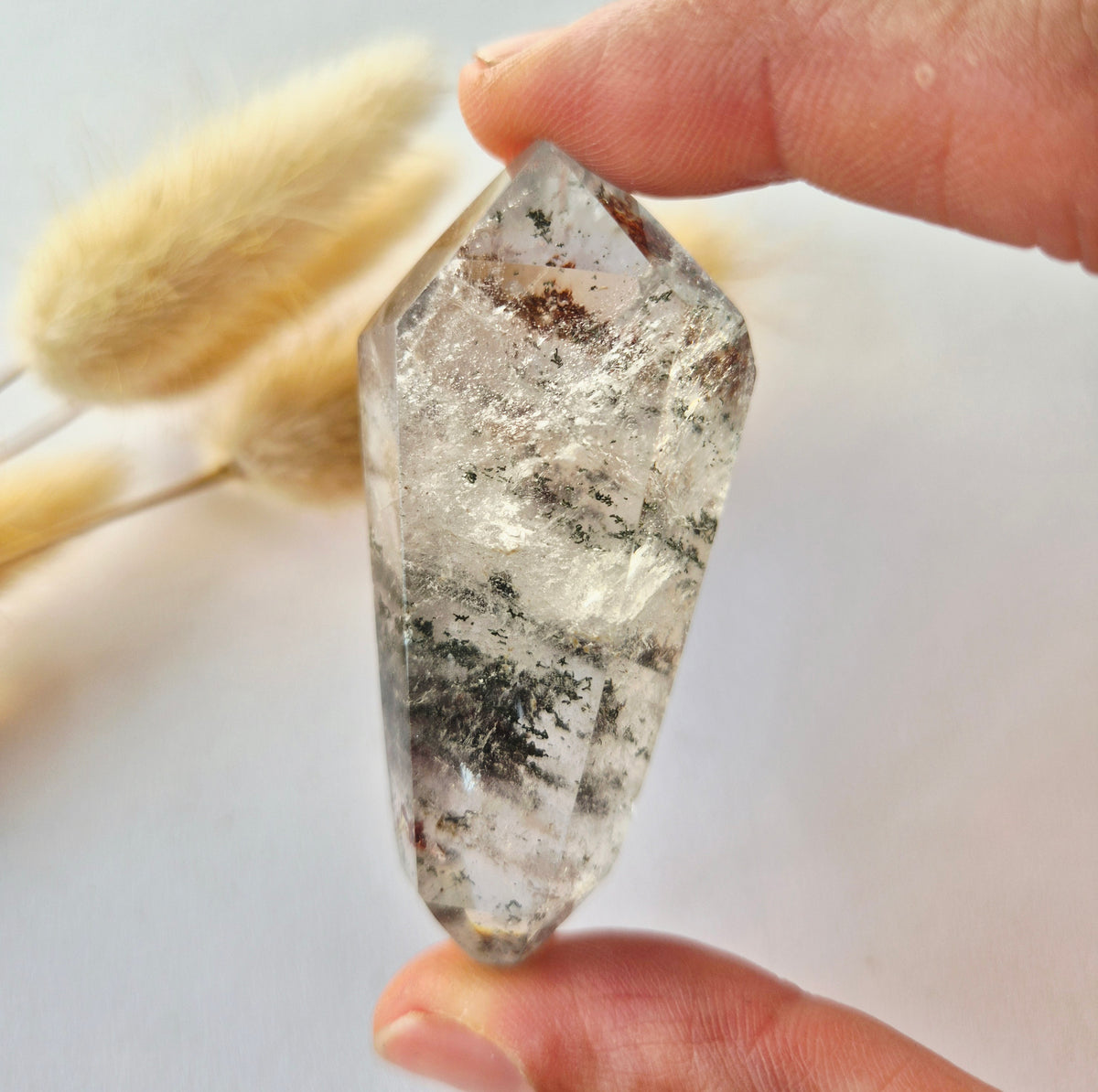 Gartenquarz, 1000 Schichten, Tropfen – stehender Edelsteinkristall, 119 g.