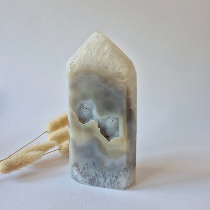 Druzy Agaat Toren uit Uruguay 616 gram | Natuurlijke Geode Edelsteen
