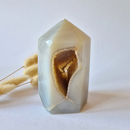 Druzy Agaat Toren uit Uruguay 388 gram | Natuurlijke Geode Edelsteen