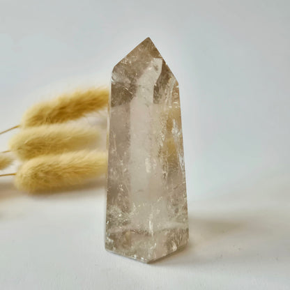 Premium Rookkwarts Toren – 138 gram | Natuurlijke Insluitsels