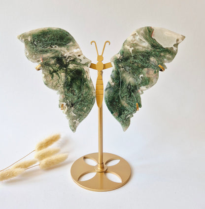 Grüner Fluorit-Schmetterling mit Metallständer - Edelstein-Kristallschnitzerei