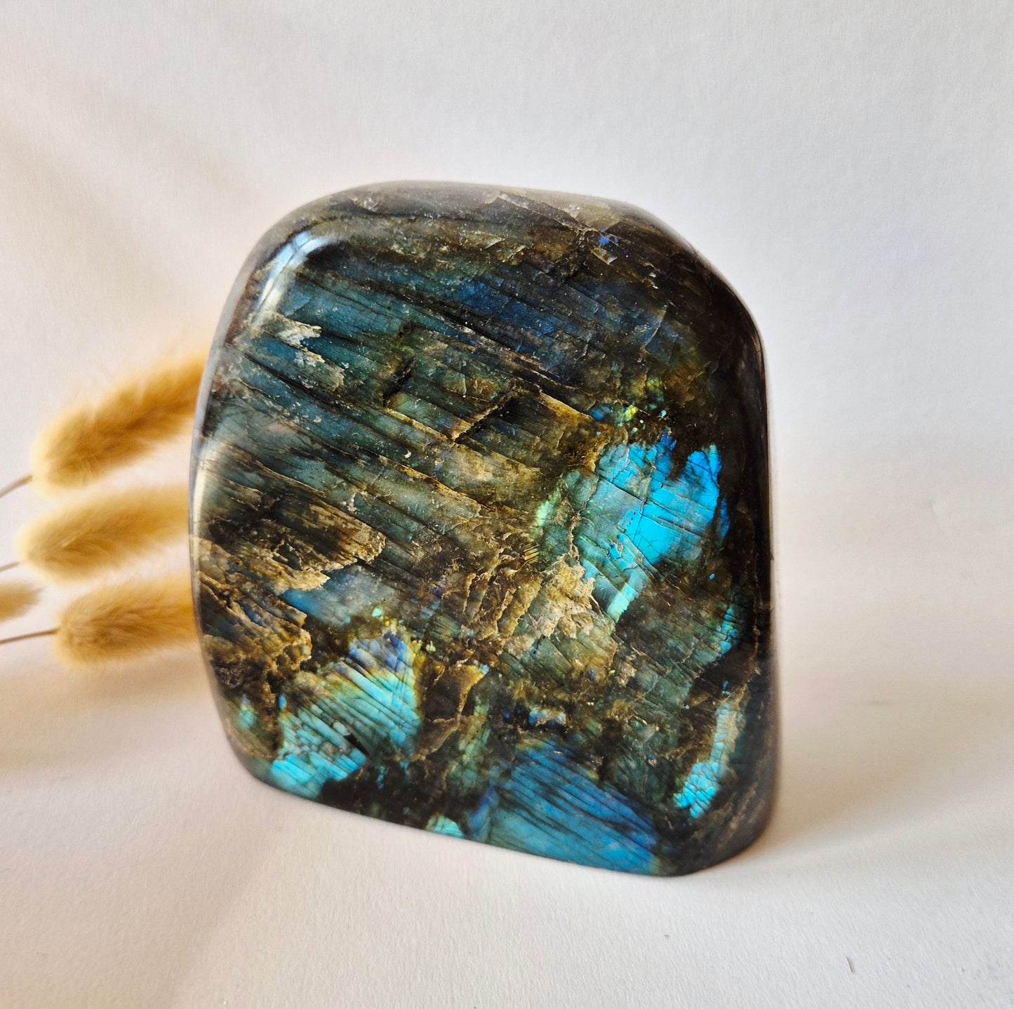 Gemstone Purple Labradorite Heart Palm Stone – Intuition, Protection &amp; Mystical Power