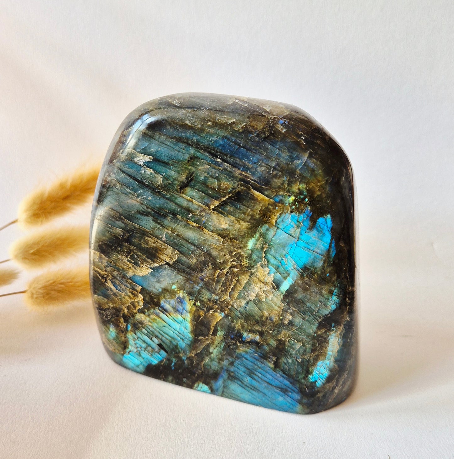 Gemstone Purple Labradorite Heart Palm Stone – Intuition, Protection &amp; Mystical Power