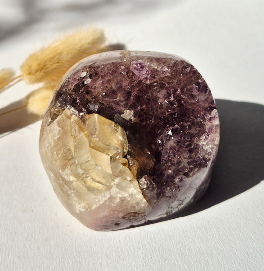 Amethist met Calciet Freeform 420g | Collector Piece