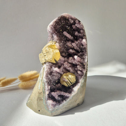Amethist Geode met Calciet – Uniek Collector’s Piece – 2397 g