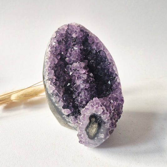 Amethyst Eyes Freeform #10 – Agate Eye – 467g