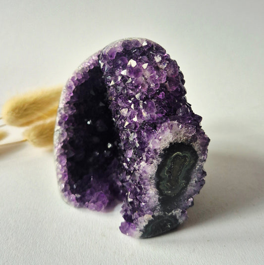 Unieke Amethist Geode met Agaat Eyes #11 – Deep Purple – 657 g