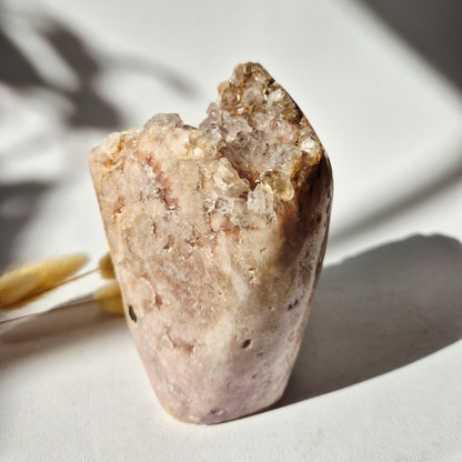 Roze Amethist Druzy Freeform 781gram – AA+ Natuurlijke Pink Amethyst uit Brazilië