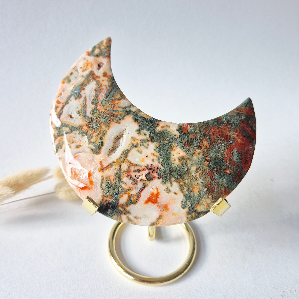 Rode Druzy Mosagaat Maan op standaard – 11-13cm Edelsteen statement piece 110