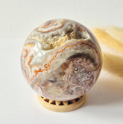 Kristall-Edelsteinkugel, weiße Drusen-Achatkugel aus Mexiko, 50 mm