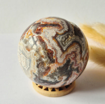Kristall-Edelsteinkugel, weiße Drusen-Achatkugel aus Mexiko, 50 mm