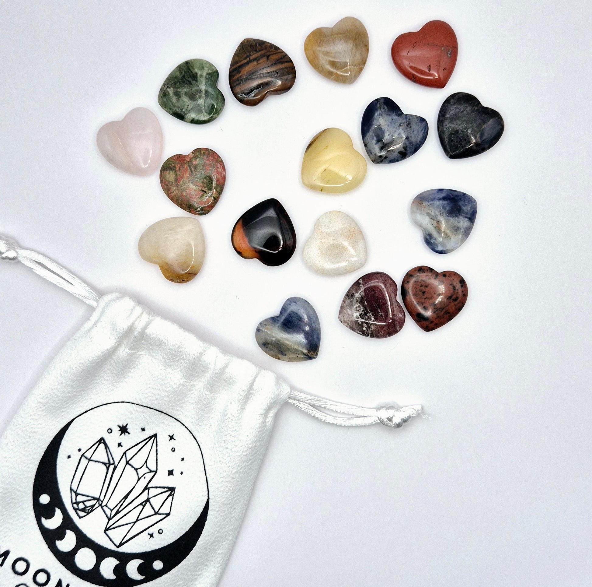 Mixed Crystals Heart Gemstone (3x3 cm) 🌈

Experience a unique blend of energies with our Mixed Crystals Heart Gemstone, intuitively chosen just for you. Each 3x3 cm heart carries a special combination of crystals, selected to bring you the perfect balance of healing, protection, and positivity.