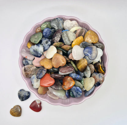 Mixed Crystals Heart Gemstone (3x3 cm) 🌈

Experience a unique blend of energies with our Mixed Crystals Heart Gemstone, intuitively chosen just for you. Each 3x3 cm heart carries a special combination of crystals, selected to bring you the perfect balance of healing, protection, and positivity.