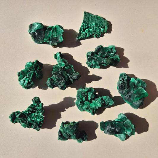 Velvet Malachite Cat Eye – Ruwe Cluster 15-30gram