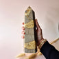Yellow Calcite en Septarian toren 22 cm met gele banden en aardse patronen